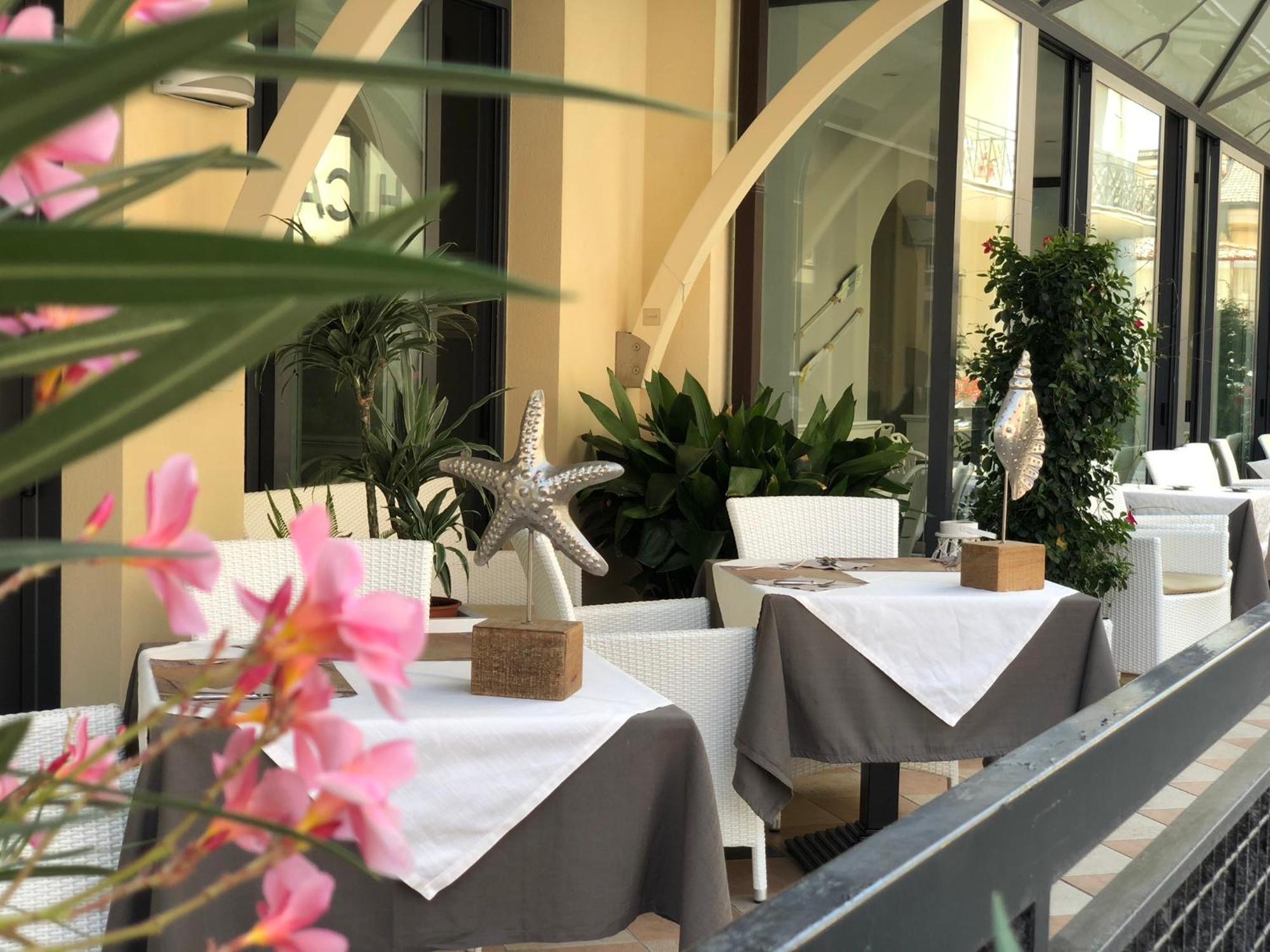 Hotel La Conchiglia Bellaria-Igea Marina Exterior foto